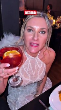 Estuvo buena la fiesta ¿Cuántos tragos se habrá echado Chaco?