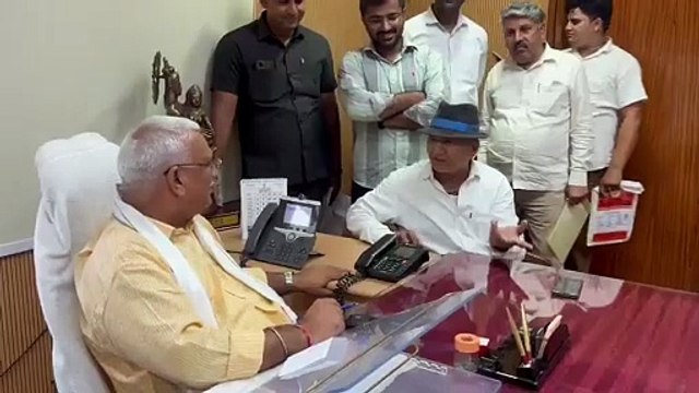 पूर्व MLA रूपाराम के इस गाने पर मुस्कुराते नजर आए मंत्री जवाहर सिंह बेढम