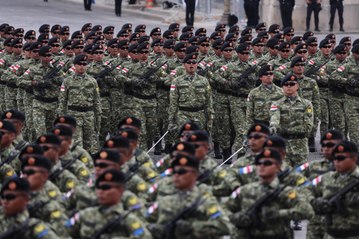 TNI Harumkan Indonesia, Penampilan di Paris Tuai Perhatian Media Internasional