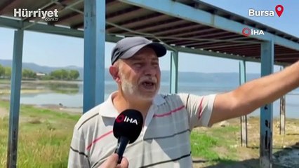 İznik Gölü'nde korkutan görüntü...En büyük iskelesi karaya oturdu
