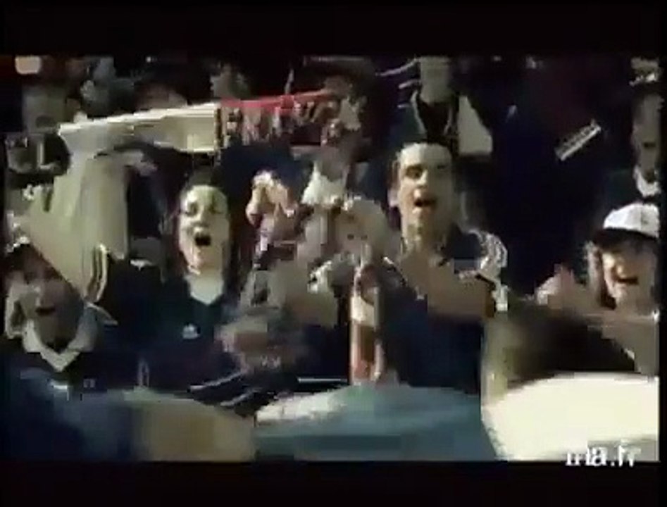 Johnny Hallyday – Spot Publicitaire "Tous Ensemble" (Version 2, Avril 2002)