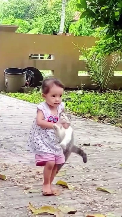 Little baby new viral funny video 📸 siblings viral video 📸 funny baby 😂🍼#shorts #shortvideos #viralvideos #viralshorts #funny #funnyvideos #comedy #kids #baby #siblings #love #care