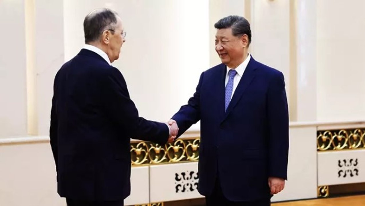 Çin Cumhurbaşkanı Şi Cinping, Rusya Dışişleri Bakanı Sergey Lavrov ile Pekin'de bir araya geldi