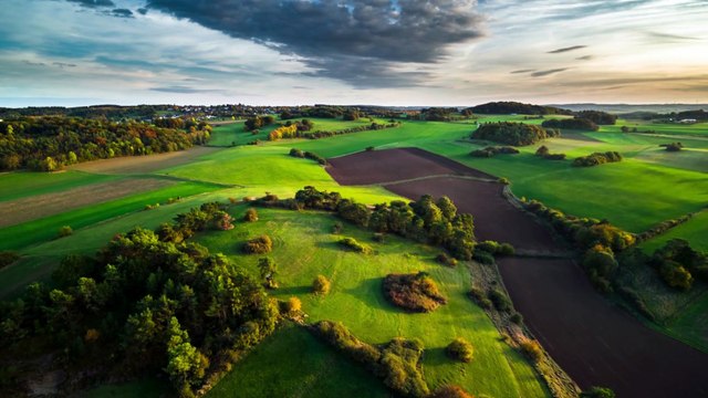 ELE VEM | Carla cantando AO VIVO em Momentos no Tabernáculo da Fé em Goiânia - GO - Brasil