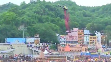Helicopter Showers Flowers on Kanwar Yatris in Haridwar
