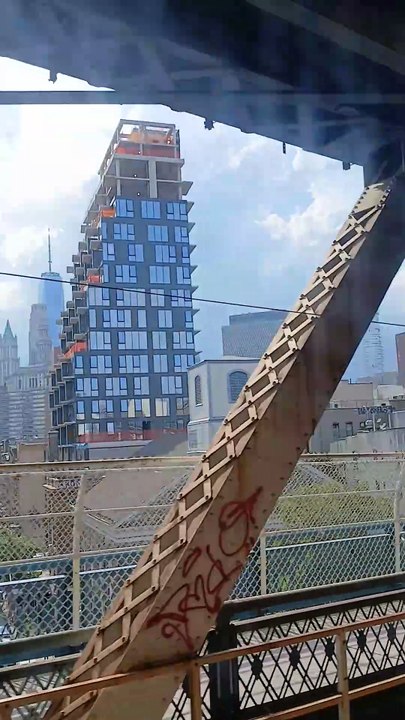 Newyork city from metro train at Brooklyne Bridge