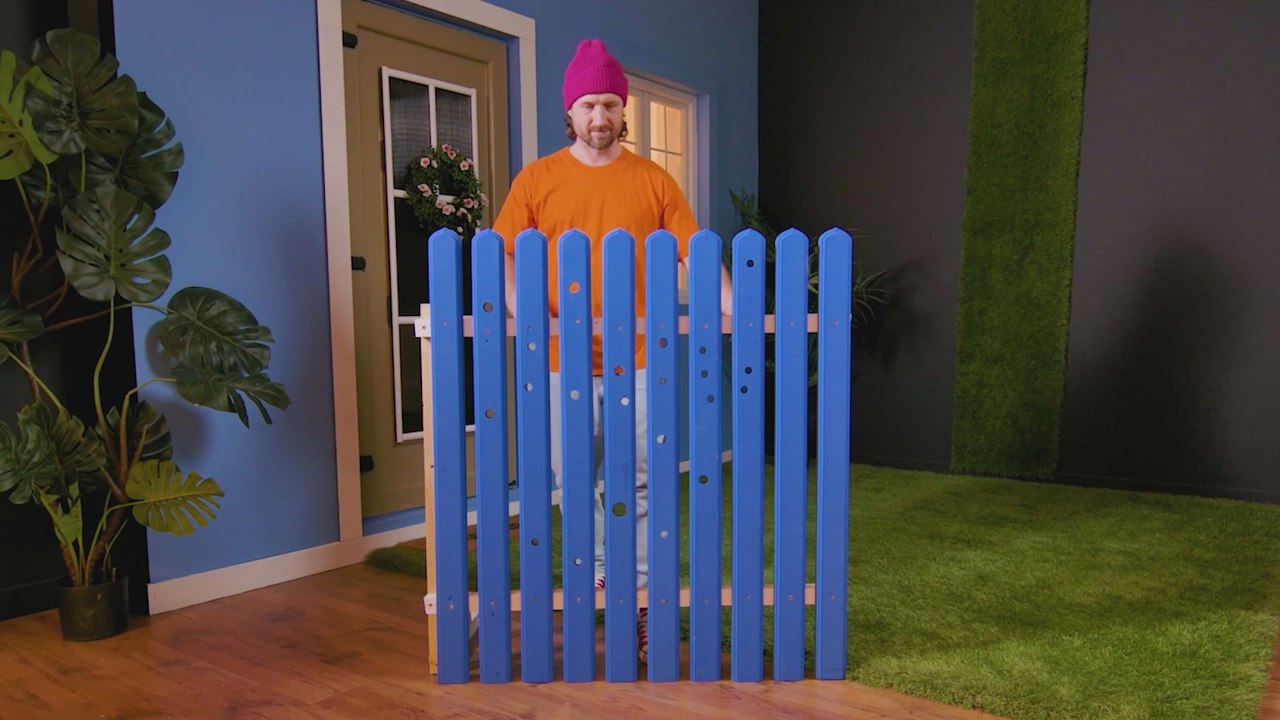 When the Fence Becomes a Gummy Bear 🍭🛠️ tricks for USA 🇺🇸
