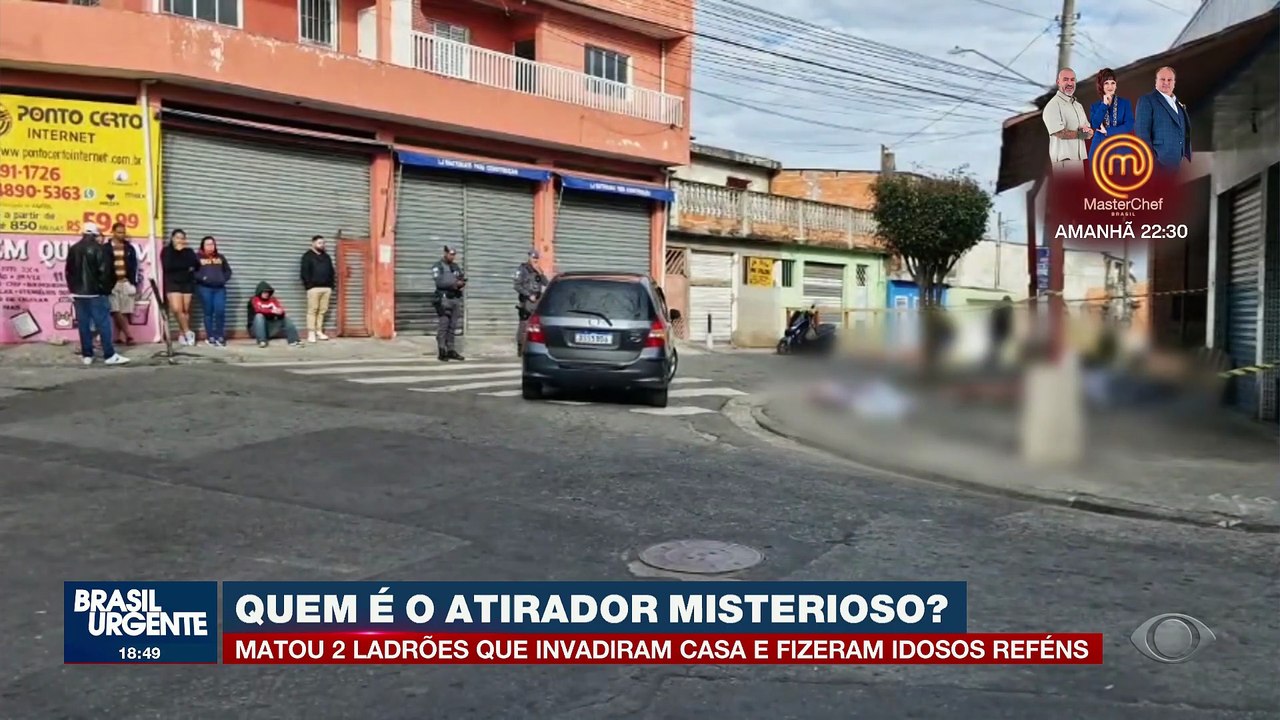 Ladrões invadem casa, fazem reféns e são mortos por atirador misterioso