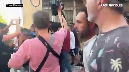 Ultras increpan a la redactora de 'Malas Lenguas' en Torre Pacheco