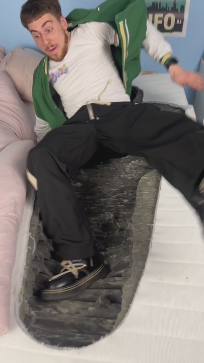 His Prank on the Girls Didn’t Go as Planned! 😅👀 #prank #funny #surprise