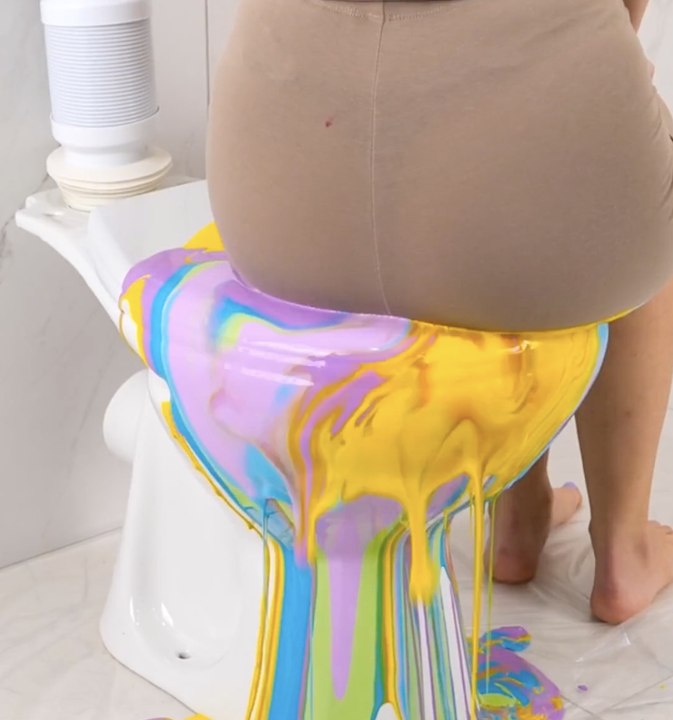 From Boring to Bizarre – Toilet Makeover of the Year! 🚽