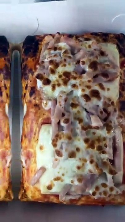 French tacos gratinated with raclette cheese and bacon #BR3 #foodlover #tacos #TacoTime #foodies