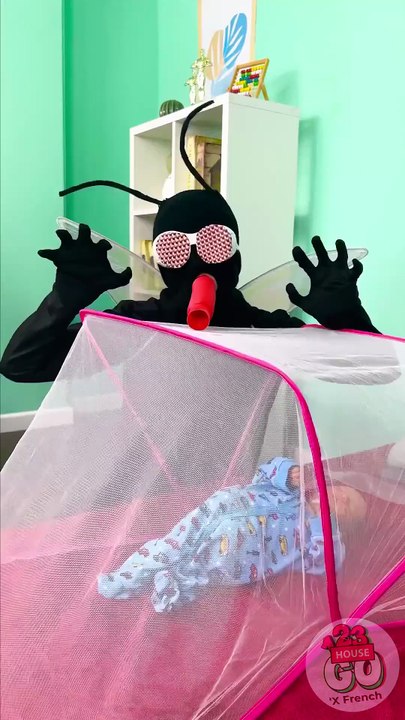 Adieu, les insectes ! 🦟🛡️ L'astuce de génie des parents pour éloigner les moustiques ! #intelligent