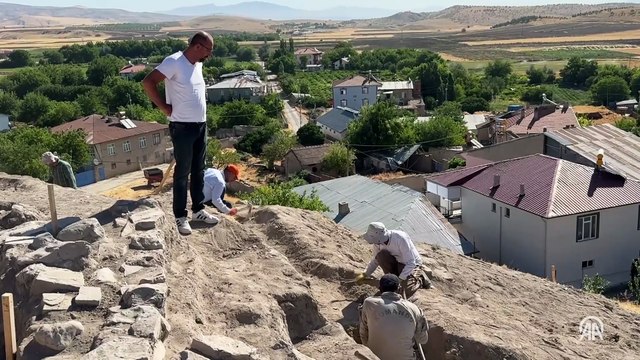 Elazığ'da arkeolojik kazılarda 6 bin yıllık tapınak alanı bulundu