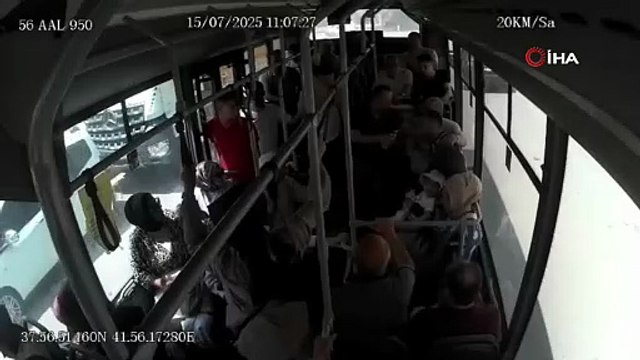 Dakikalarla yarıştı, yolcuyu kurtardı! Şoförün o anları kamerada