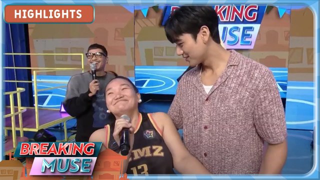 Chuchay, todo ang kilig sa paglapit ni River | Breaking Muse