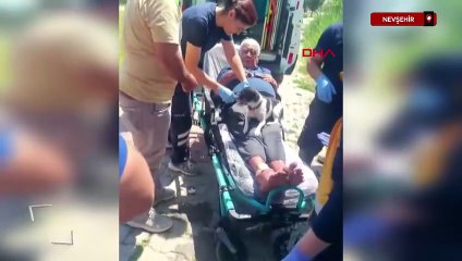 Nevşehir'de kazada yaralanan sahibinin ambulansta da başından ayrılmadı
