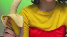 How Long Is This Banana?! 🤯#funny #prank