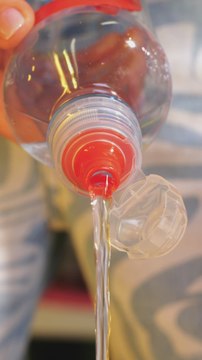 Easy Way to Pee While Camping Outdoors! ⛺😆 #ASMR #Camping #LifeHacks