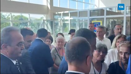 CHP lideri Özgür Özel, İmamoğlu’nun duruşmasını takip etmek için Silivri’de