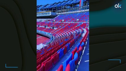 El Barça arranca el césped del Camp Nou tras utilizarlo de atrezo
