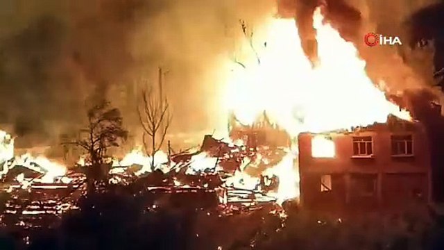 Bolu’da korkunç yangın! 2 ev ile 10 samanlık alev alev yandı