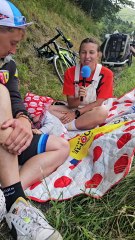 Avec leur Bébé, Valentin et Axelle font les 21 étapes du Tour de France