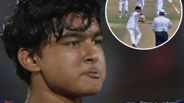 Vaibhav Suryavanshi ने बॉलिंग में रचा इतिहास!