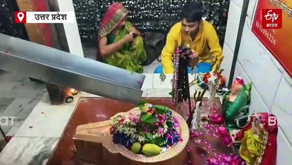 प्रयागराज में महादेव का अनोखा मंदिर; ताला लगाने से चमक उठता है भाग्य, शिवलिंग में समा जाता है हजारों लीटर दूध