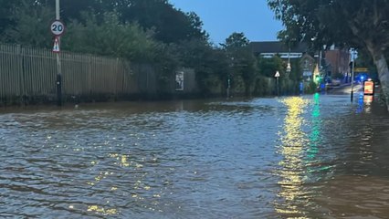 Burst Thames Water pipe forces people out of their homes