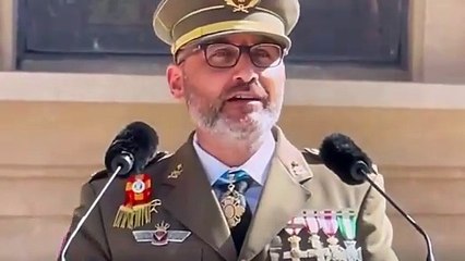 Me pregunto a quién se refiere este señor militar cuando habla de "españoles de bien".