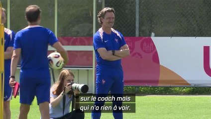 Lakrar juge le niveau balle au pied de Bonadei et son staff : “Ils ont tous des restes !”