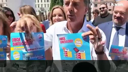 "Giorgia quanto ci costi", il volantinaggio di Italia Viva a Roma