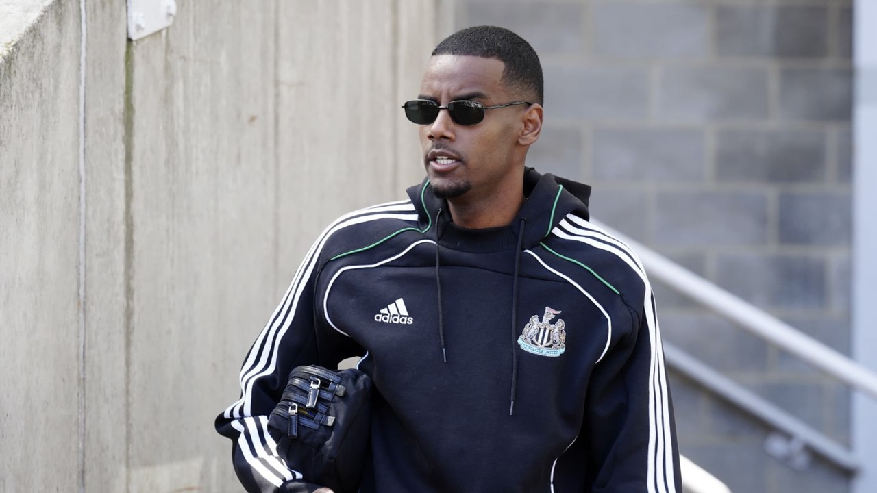 Newcastle United Transfer Latest: Magpies embroiled in transfer saga to keep Alexander Isak