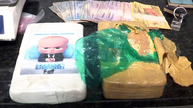 Operação conjunta da Polícia Militar realiza apreensão considerável de drogas, arma e dinheiro: detalhes da prisão de Paulo Maxwell