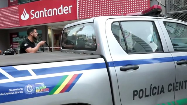 Assalto frustrado em agência bancária: testemunha interrompe roubo e deixa criminosos feridos em Jaboatão dos Guararapes