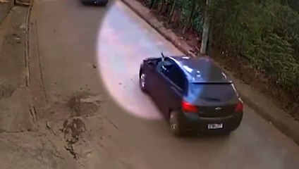 Menina de 10 anos baleada por policial penal durante briga de trânsito morre após um mês internada