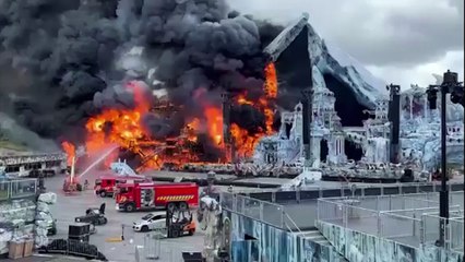 Un incendio calcina el escenario principal del Tomorrowland 2025 en Bélgica