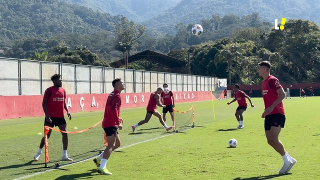 Veja como foi o treino do Bayer Leverkusen para enfrentar o Flamengo SUB-20