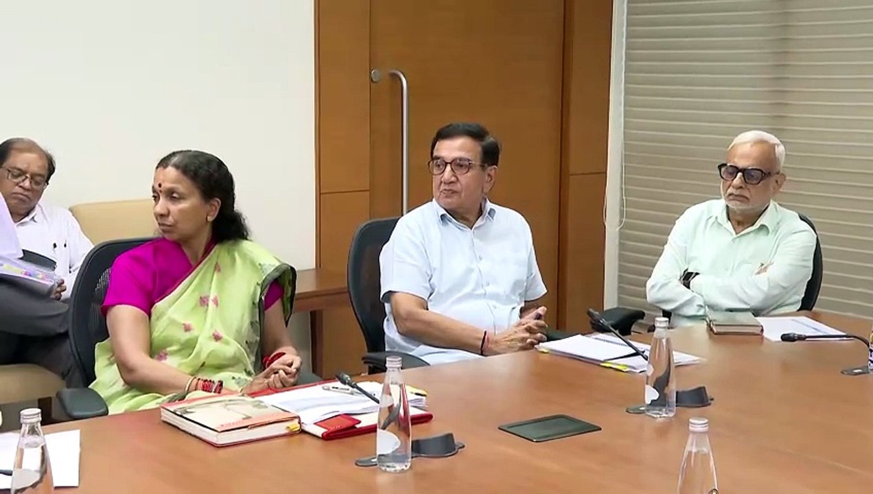 GANDHINAGAR HIGH IMPACT PROJECT REVIEW MEETING BY GUJARAT CM BHUPENDRA PATEL