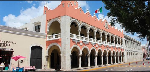 Ayuntamiento de Mérida bajo la mira de afectados por avalar a boleteras con historial negro