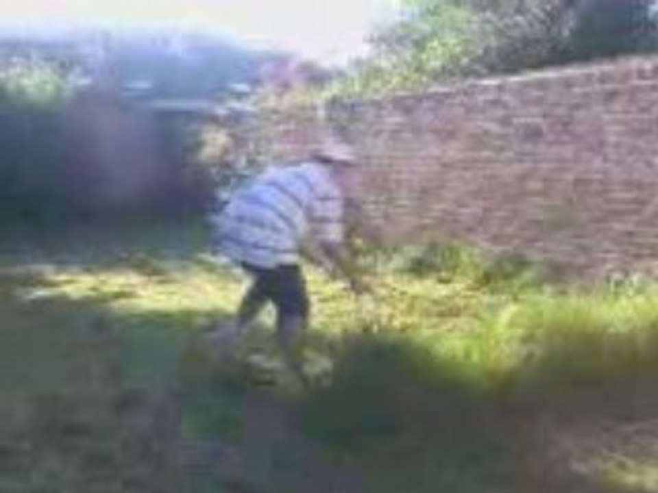 paolo tond la pelouse