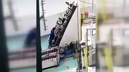 Organize sanayide dehşet! Makine işçinin sırtına saplandı