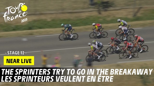 The sprinters try to go in the Breakaway - Stage 12 - Tour de France 2025