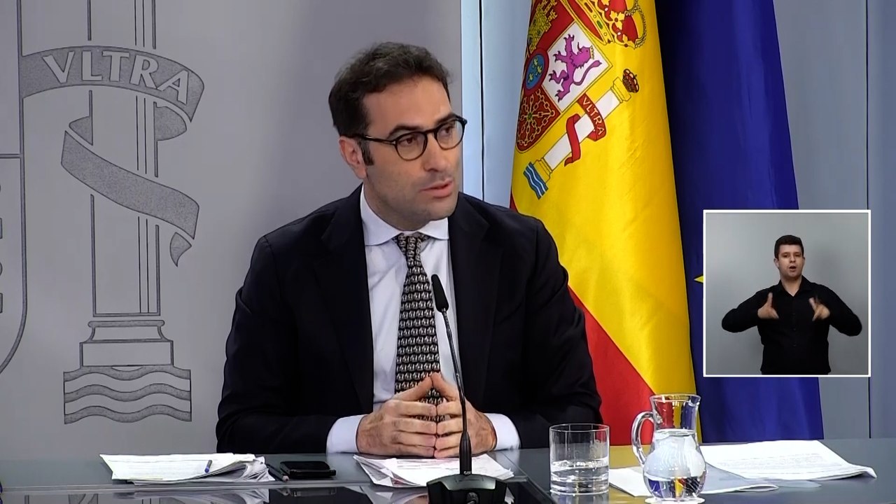 Bruselas expedienta a España por las normas con...
