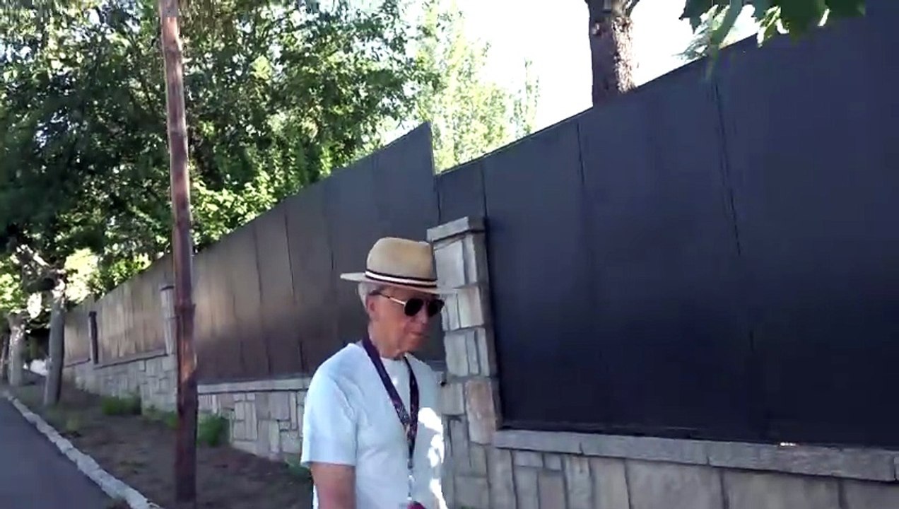 José Ortega Cano, lesionado y muy esquivo, reaparece muy serio en plena guerra judicial entre Gloria Camila y Tamara, hermana de Michu