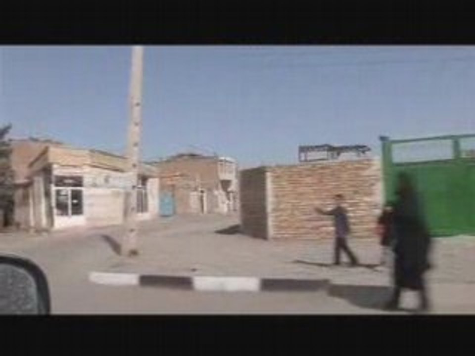 A travers la Perse moderne : Koleos en Iran
