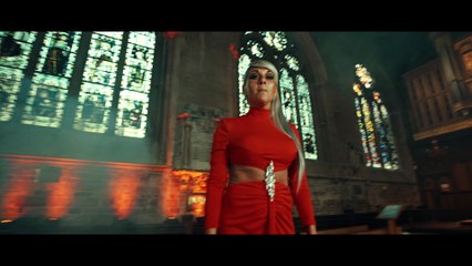 Dzulie-S – “Можно мне” (May I) – filmed at St Wulfram’s Church, Grantham