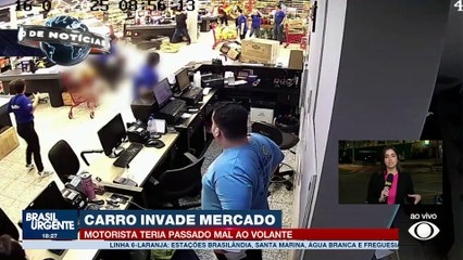 Carro invade mercado em Fox do Iguaçu, no Paraná