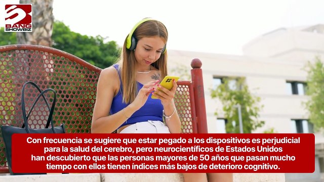 Personas adictas a los teléfonos inteligentes tienen cerebros más sanos